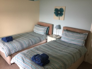 Twin bedroom